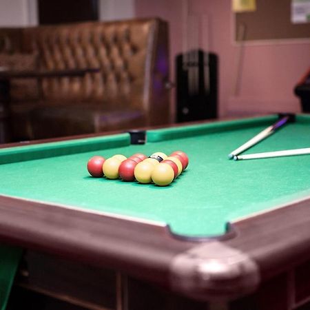 The Crewe Arms Hotel Bagian luar foto