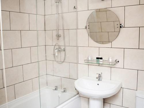 The Crewe Arms Hotel Bagian luar foto